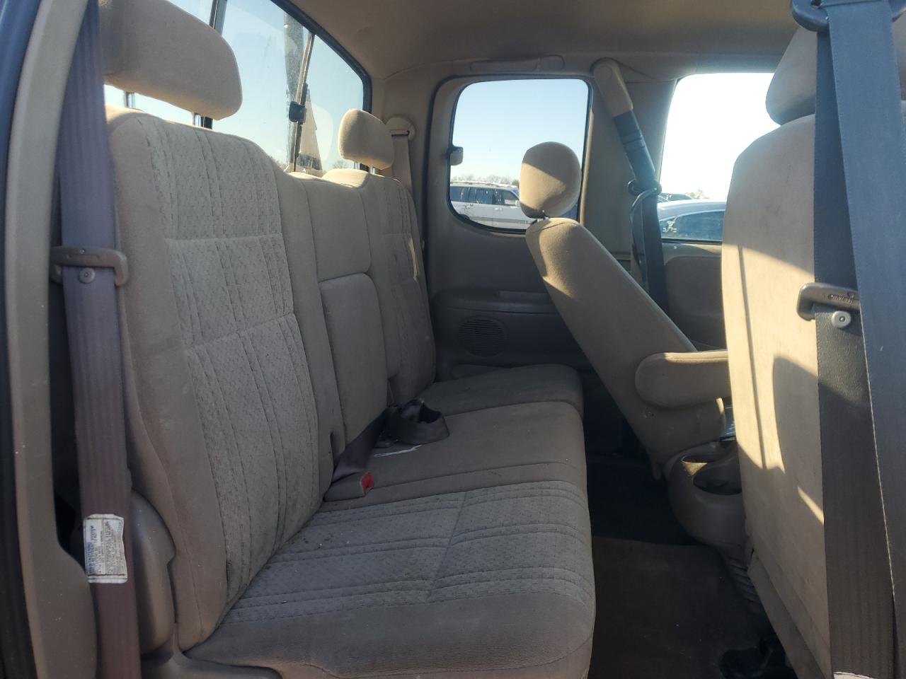 2004 Toyota Tundra - Image 11
