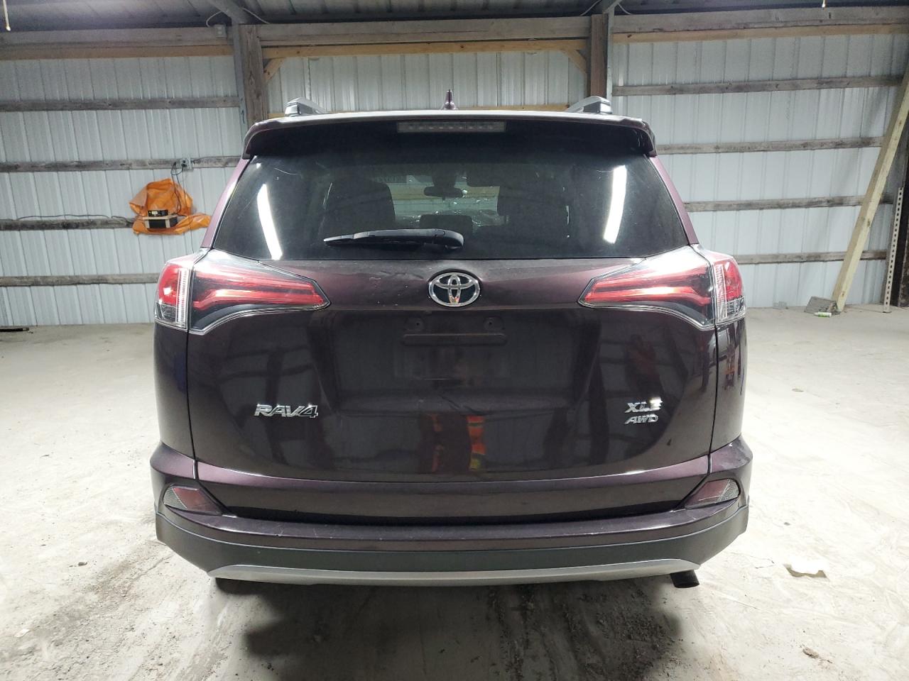 2018 Toyota RAV 4 - Image 6