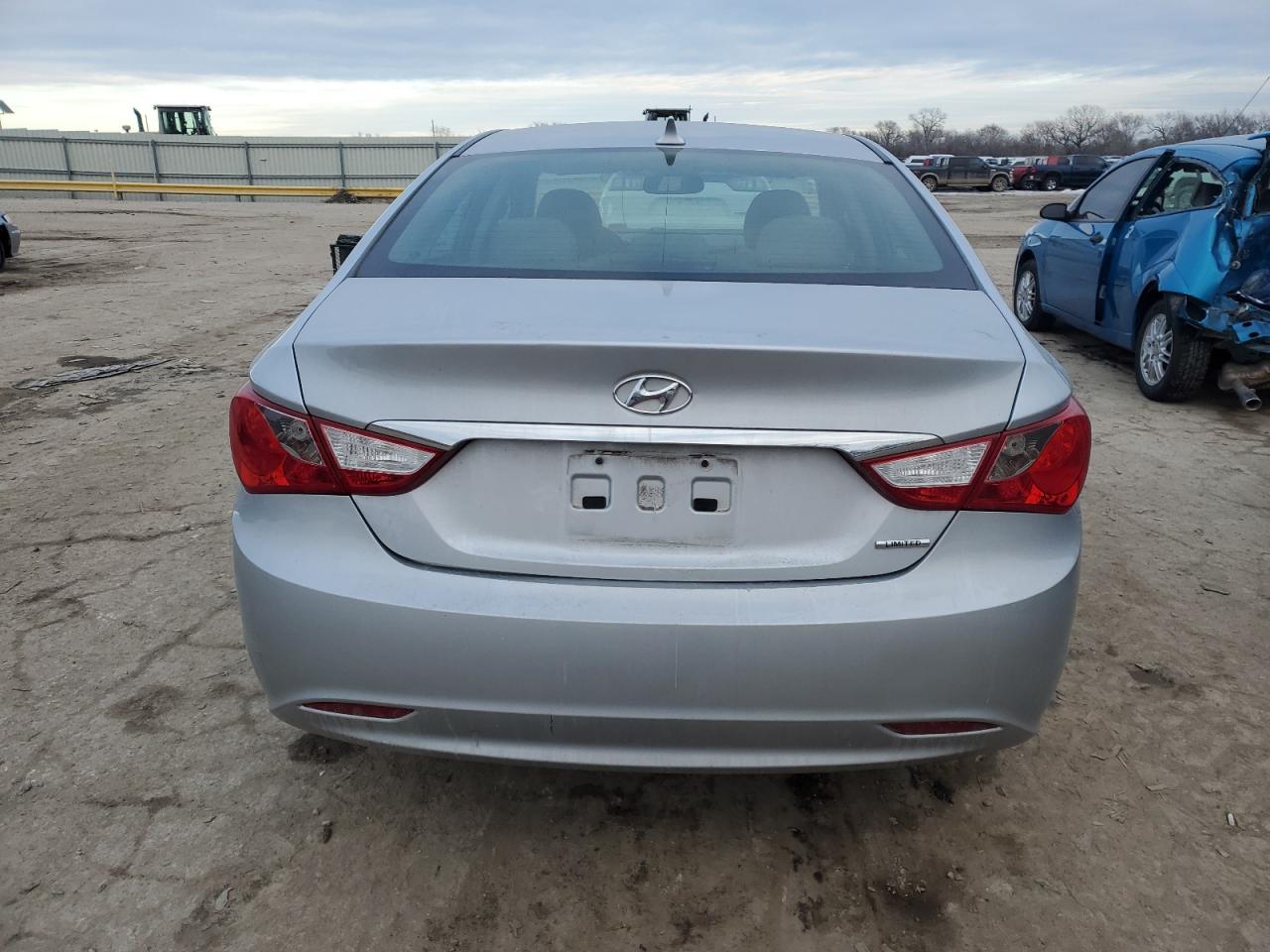 2011 Hyundai Sonata - Image 6