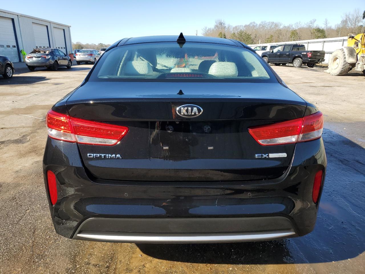 2017 Kia Optima - Image 6