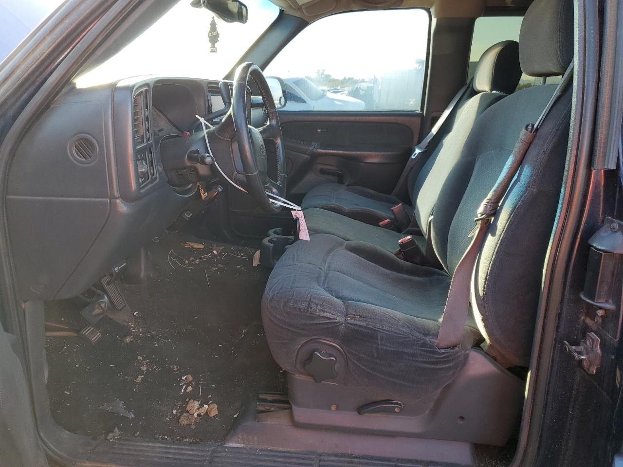 2001 Chevrolet Silverado - Image 7