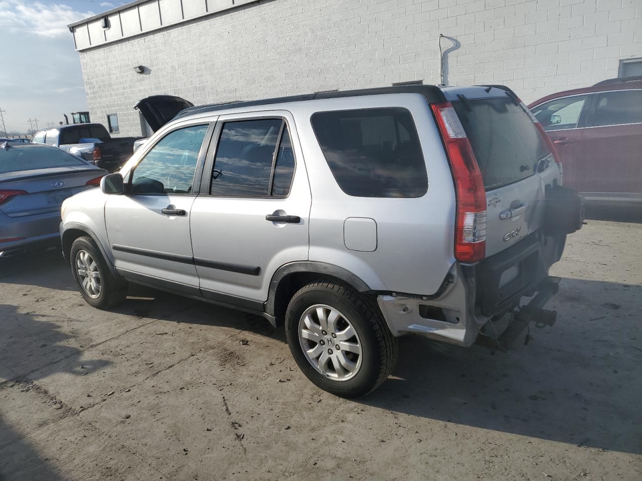 2006 Honda CR-V - Image 2