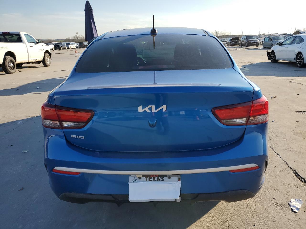 2023 Kia Rio - Image 6