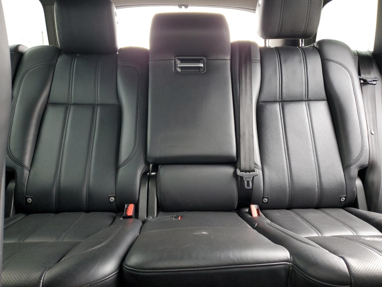 2016 Land Rover Range Rover - Image 10
