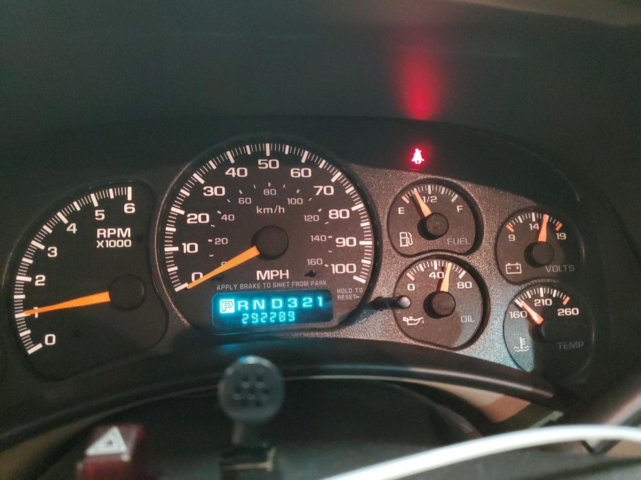 2001 Chevrolet Silverado - Image 9
