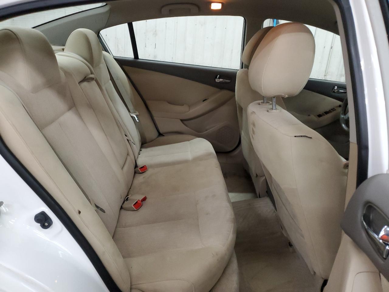 2012 Nissan Altima - Image 11