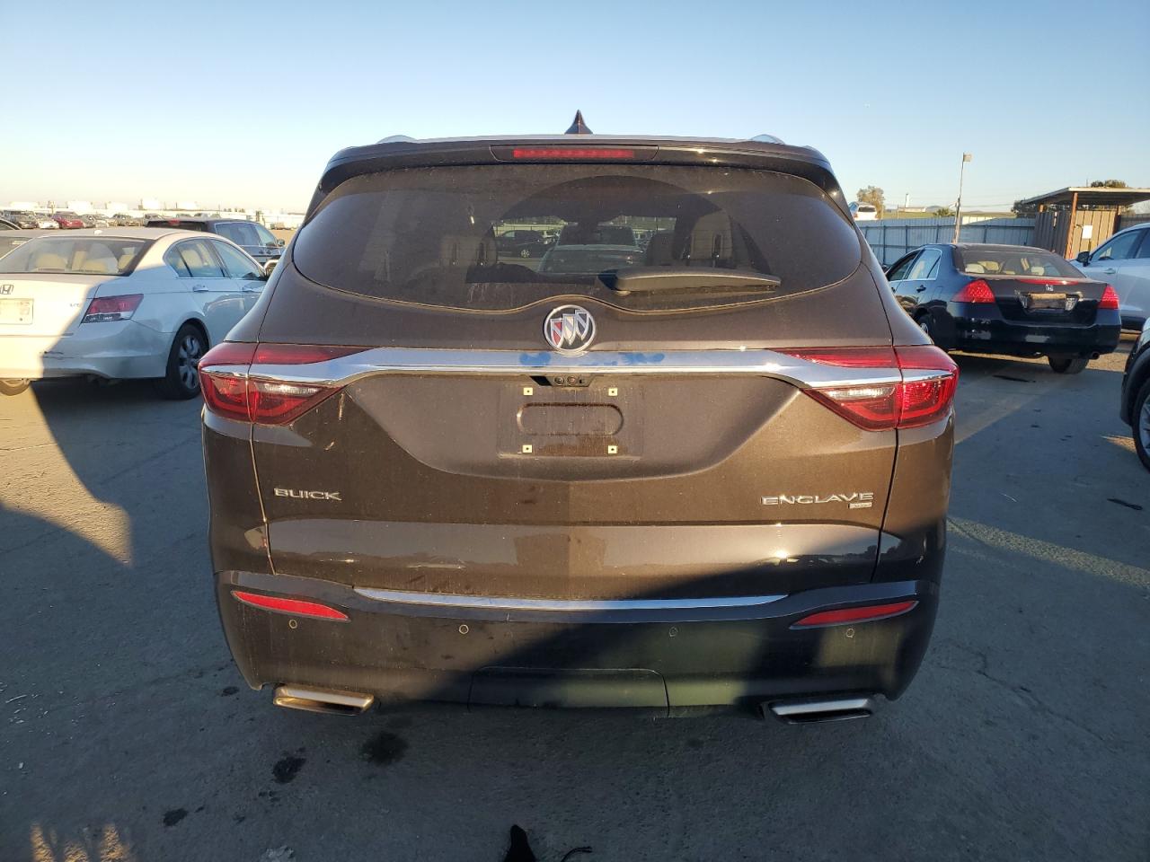 VIN 5GAEVBKW2JJ163363 2018 BUICK ENCLAVE no.6