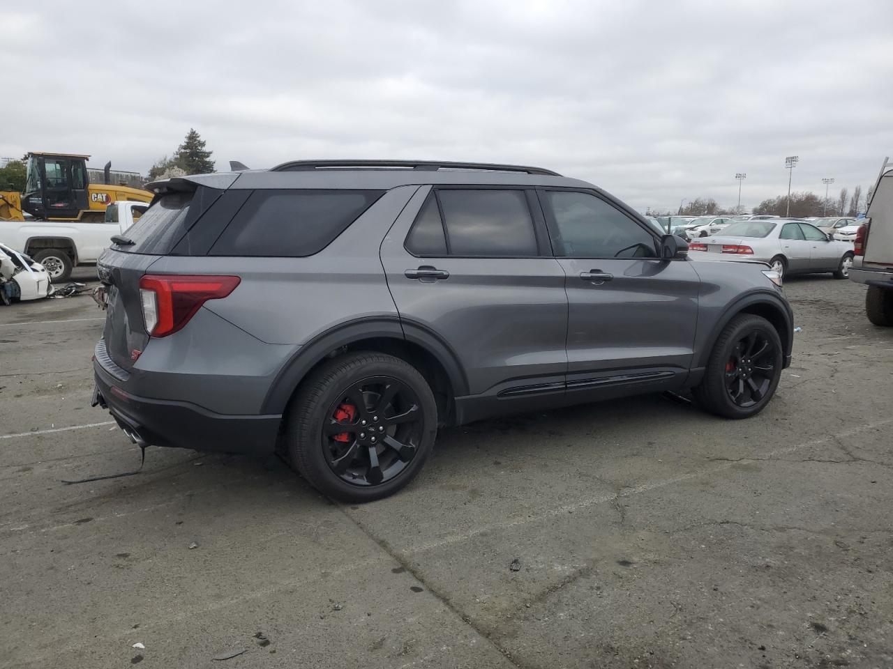 2023 Ford Explorer - Image 3