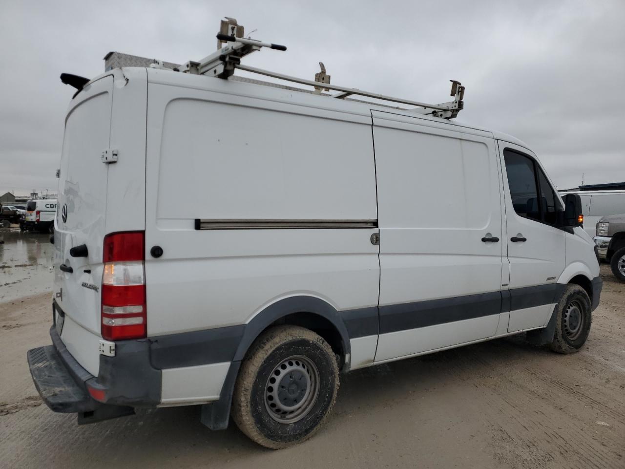 2014 Mercedes-Benz Sprinter - Image 3