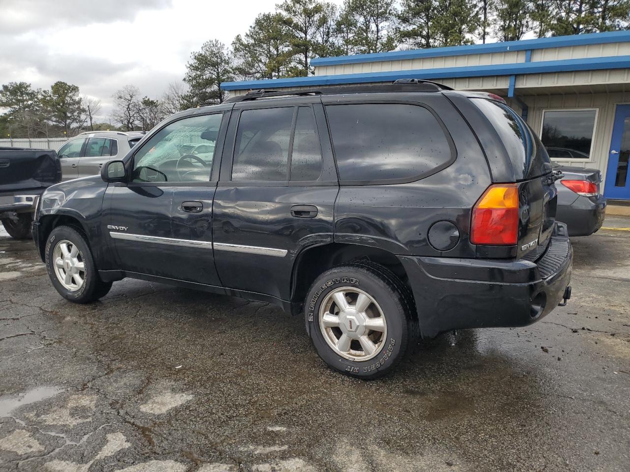 2006 GMC Envoy - Image 2