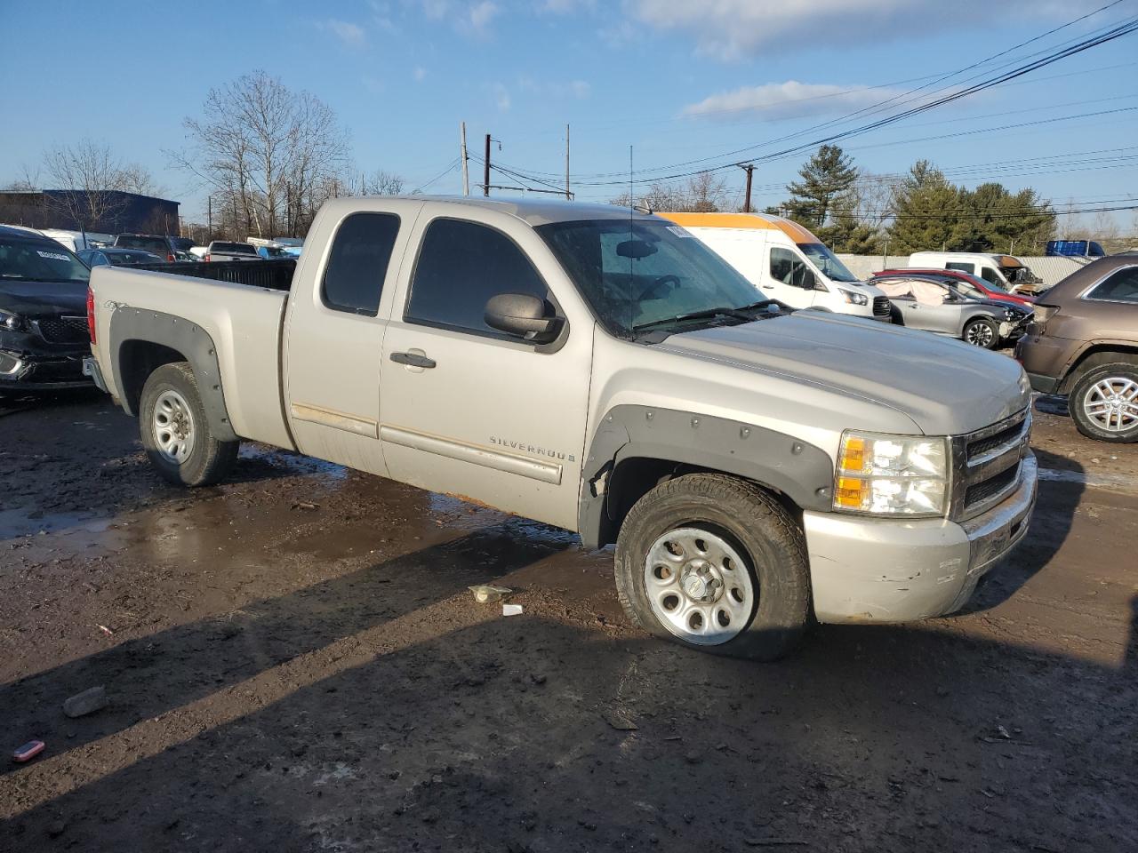 2009 Chevrolet Silverado - Image 4