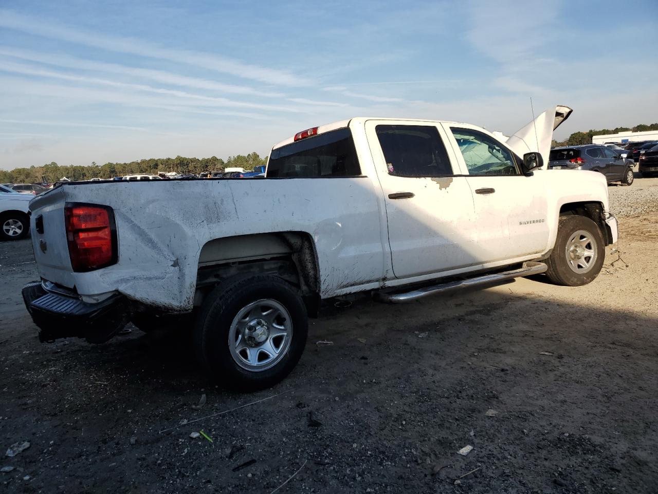 2014 Chevrolet Silverado - Image 3