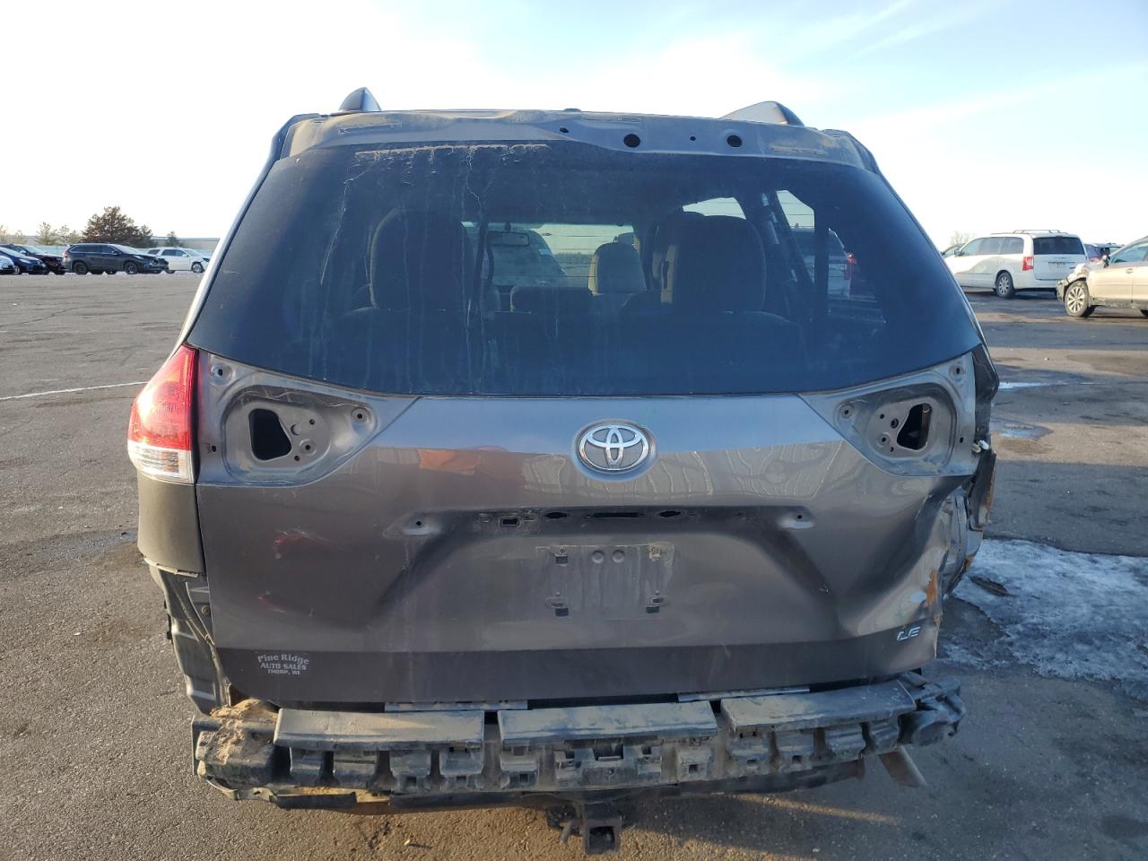 2012 Toyota Sienna - Image 6