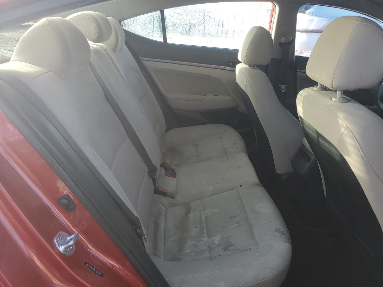 2018 Hyundai Elantra - Image 10