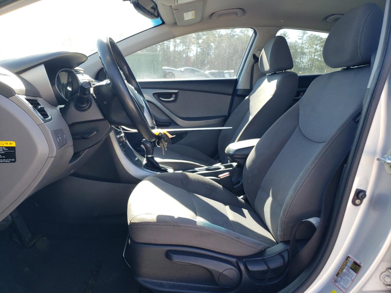 2015 Hyundai Elantra - Image 7