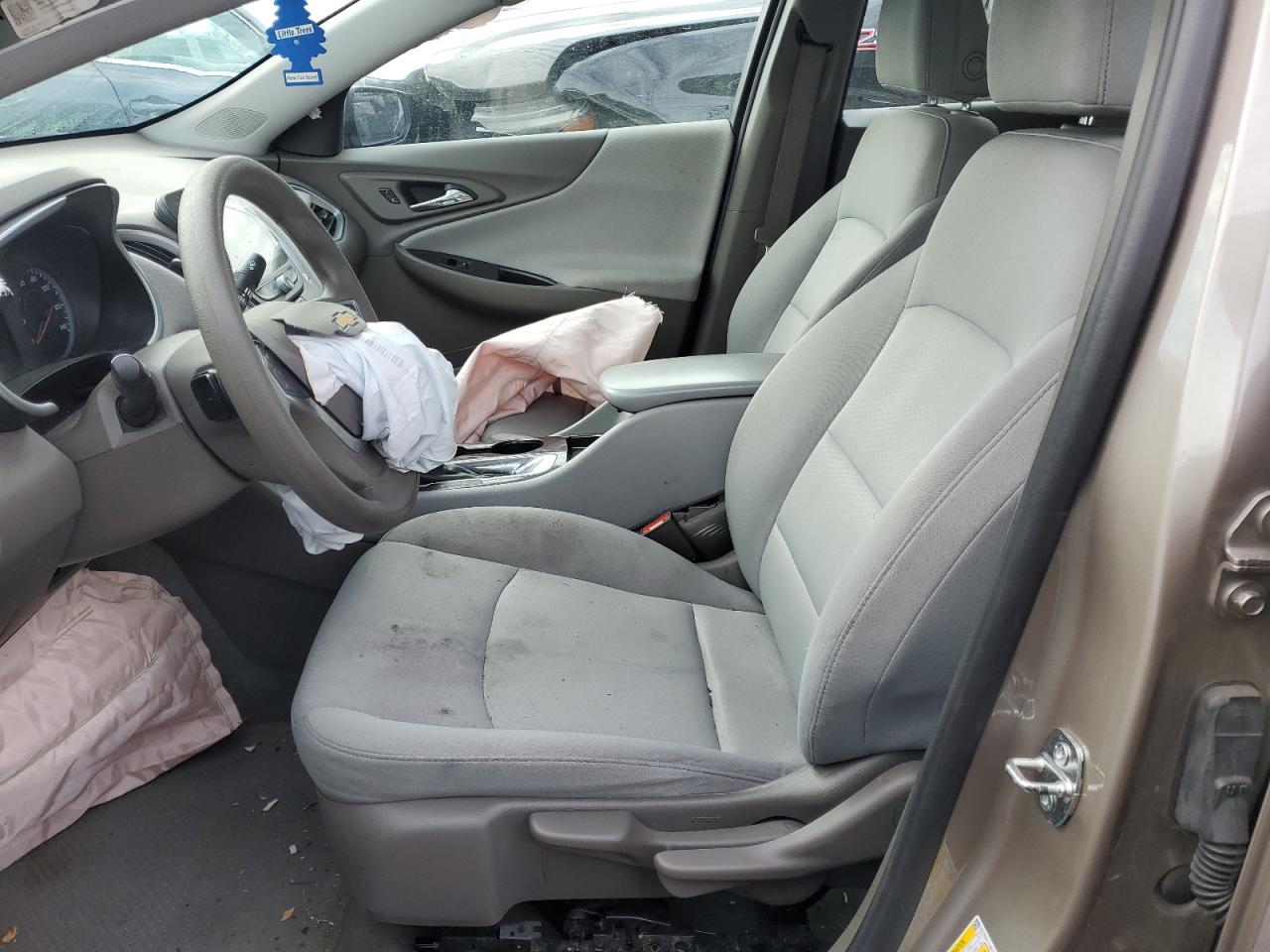 2022 Chevrolet Malibu - Image 7