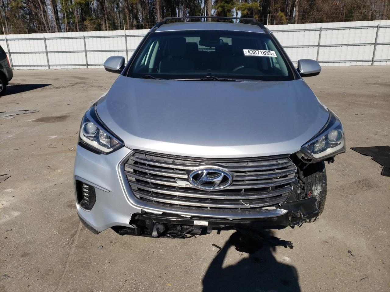2018 Hyundai Santa Fe - Image 5
