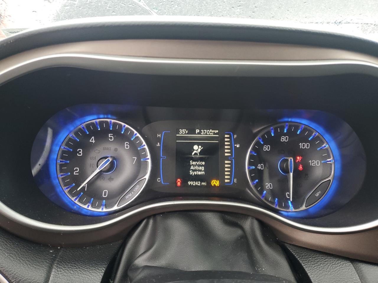 2018 Chrysler Pacifica - Image 9