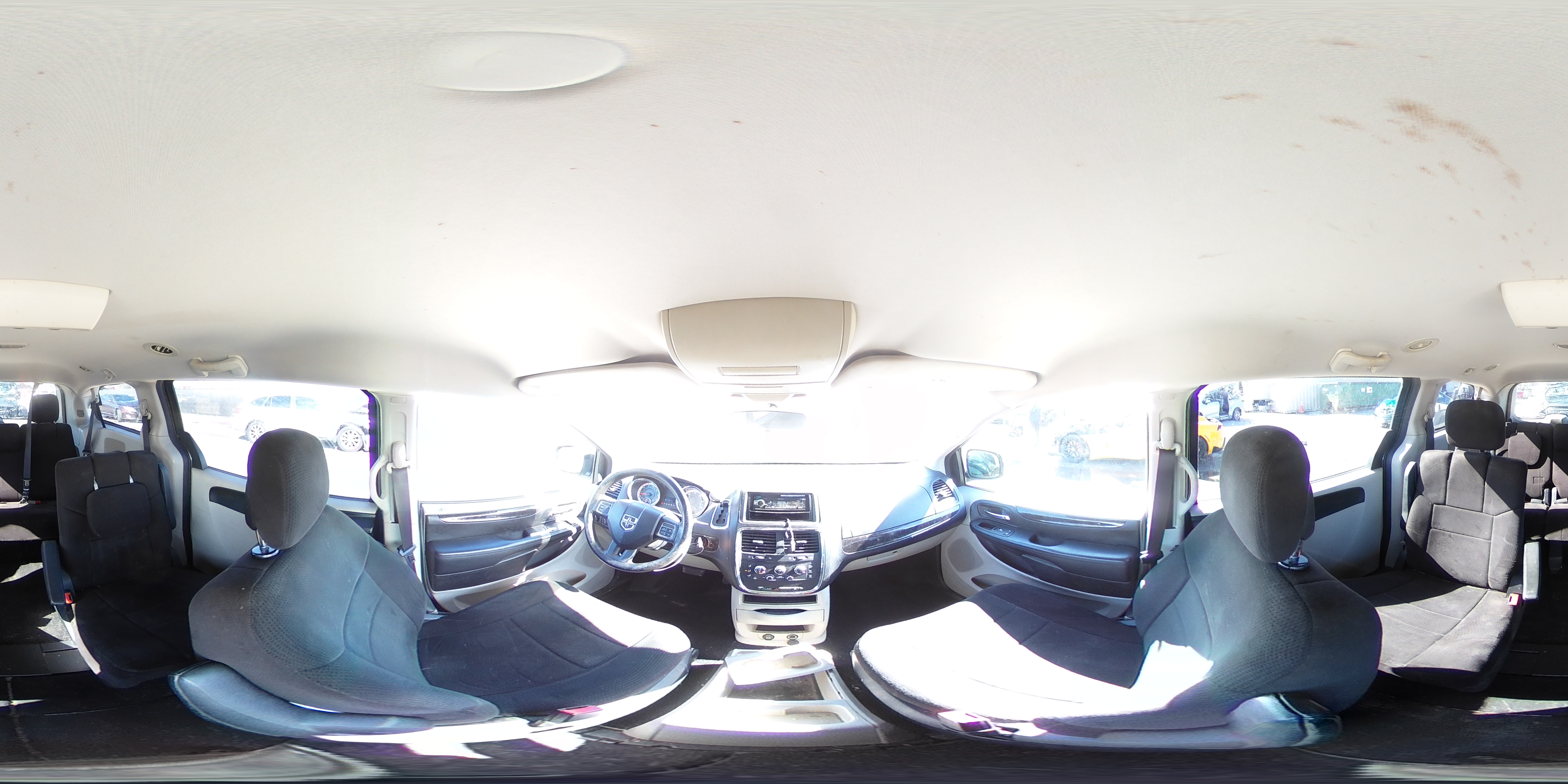 2012 Dodge Caravan - Image 15