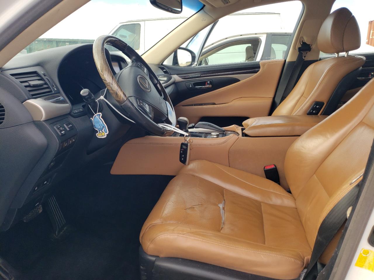 2014 Lexus LS - Image 7