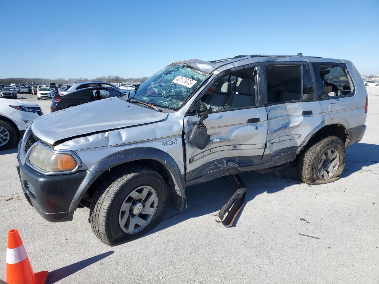 2002 Mitsubishi Montero - Image 1
