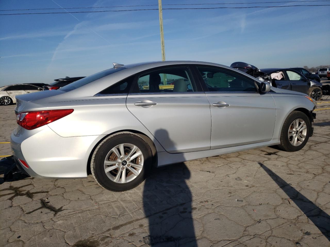 2014 Hyundai Sonata - Image 3