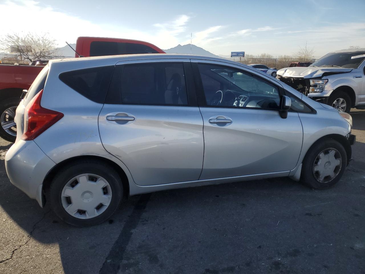 2014 Nissan Versa - Image 3