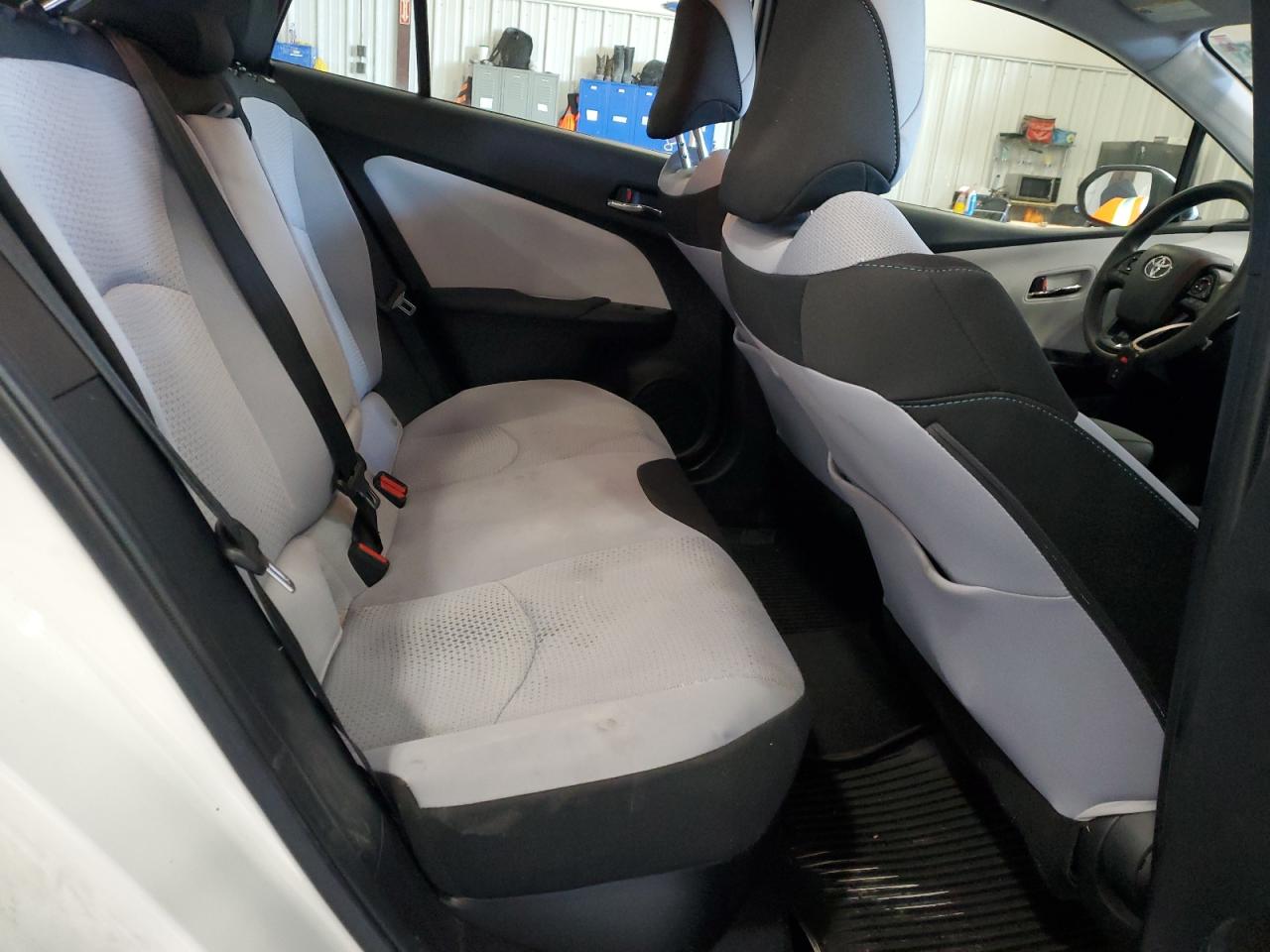 2022 Toyota Prius - Image 10