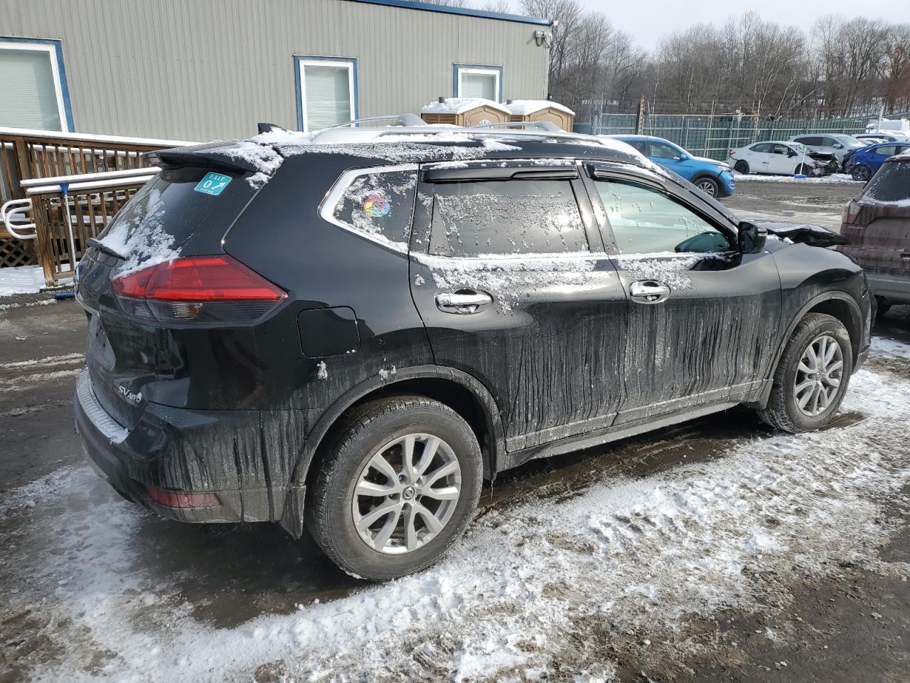 2017 Nissan Rogue - Image 3