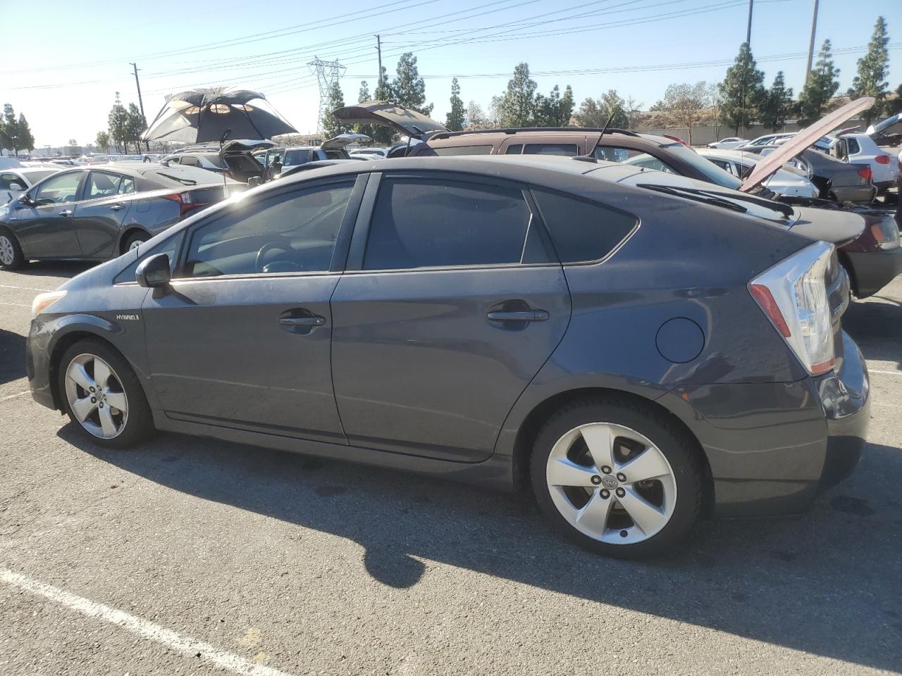 2011 Toyota Prius - Image 2