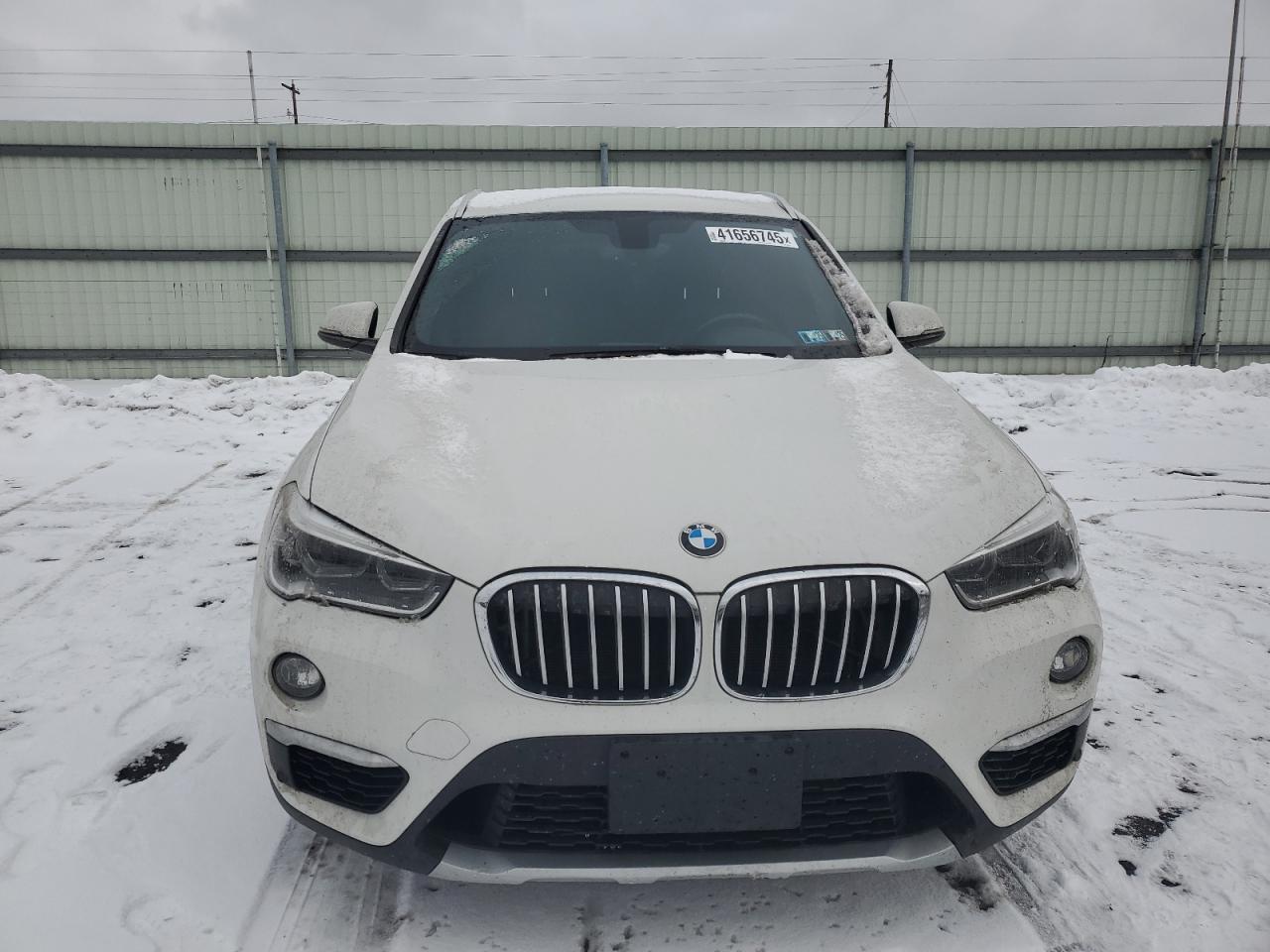 VIN WBXHT3Z39G4A51417 2016 BMW X1 no.5