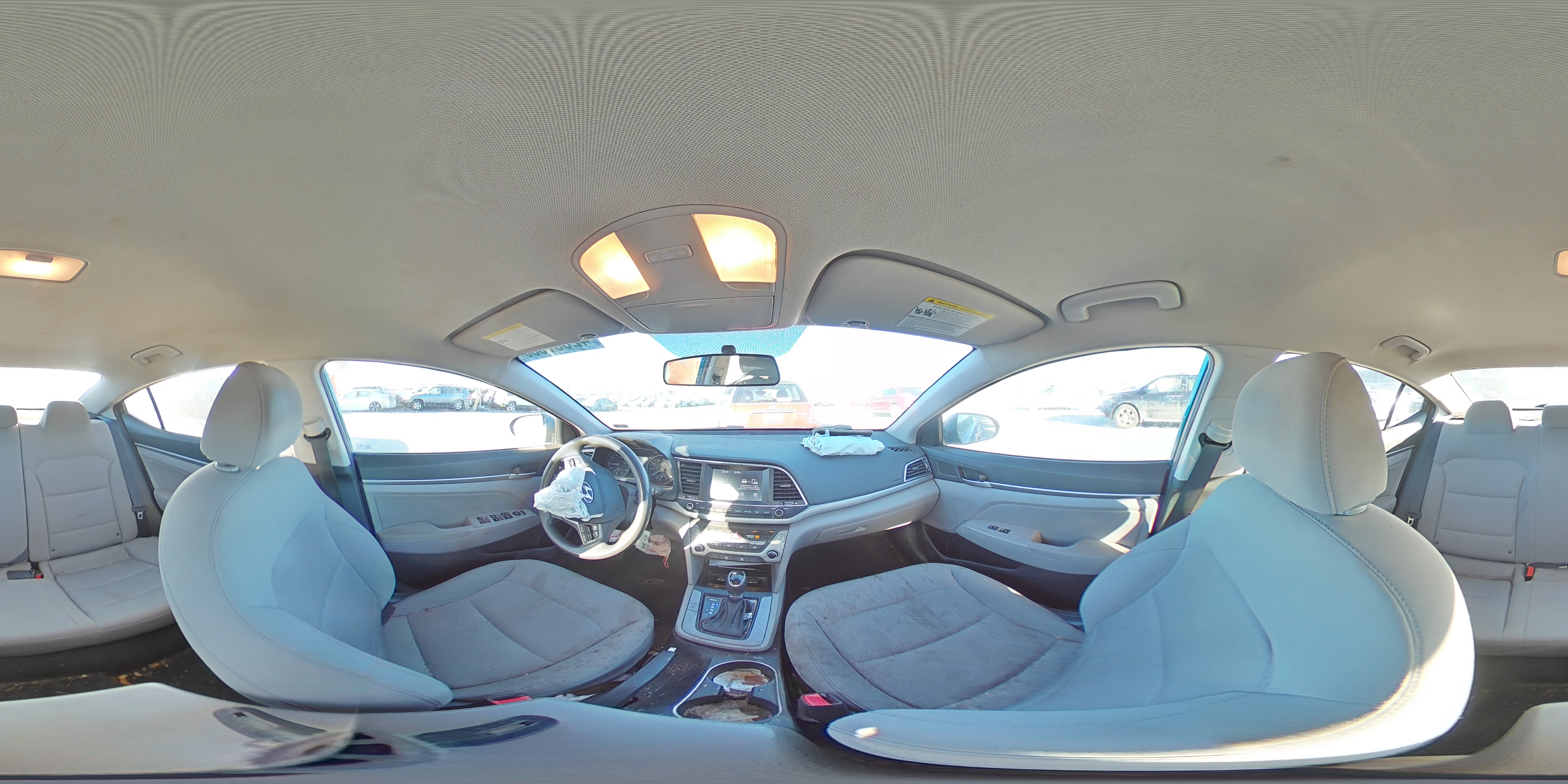 2018 Hyundai Elantra - Image 13