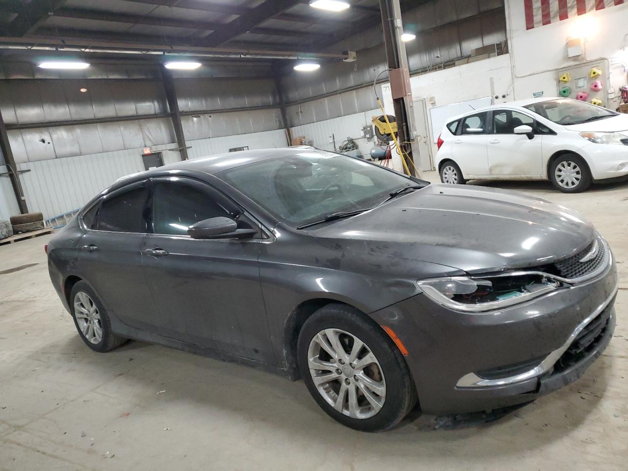 2015 Chrysler 200 - Image 4