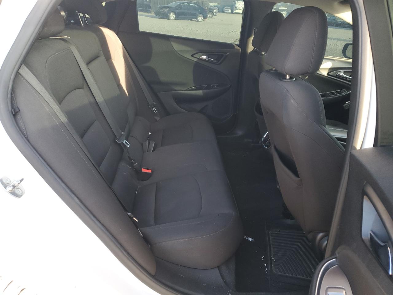 2018 Chevrolet Malibu - Image 10