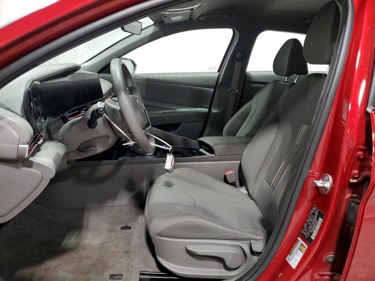 2024 Hyundai Elantra - Image 7