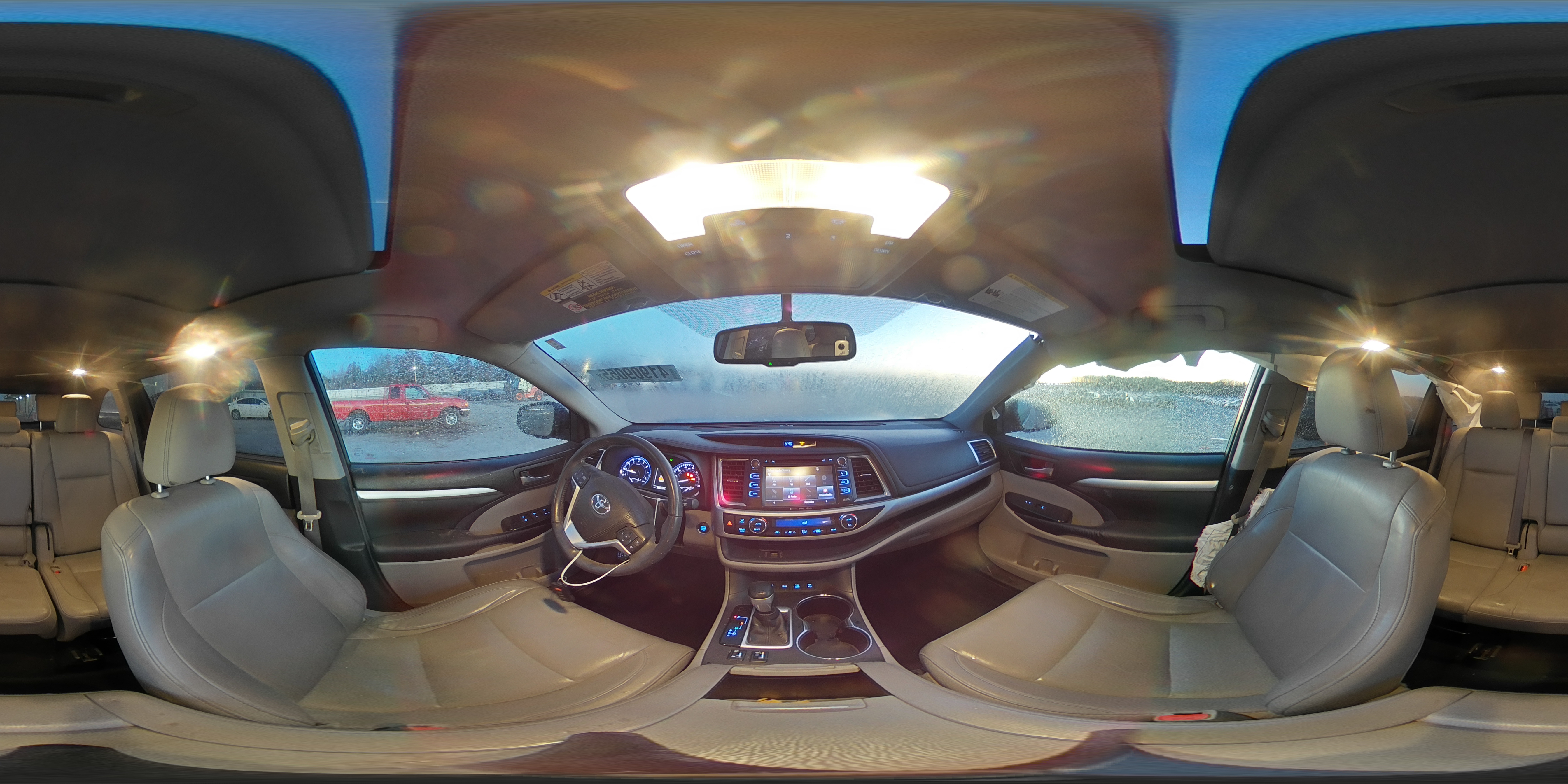 2016 Toyota Highlander - Image 15