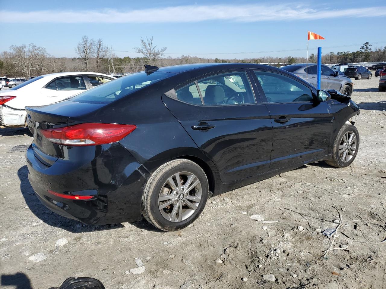 2018 Hyundai Elantra - Image 3