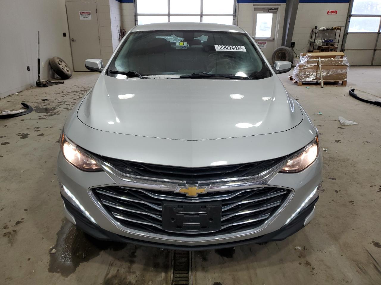 2022 Chevrolet Malibu - Image 5