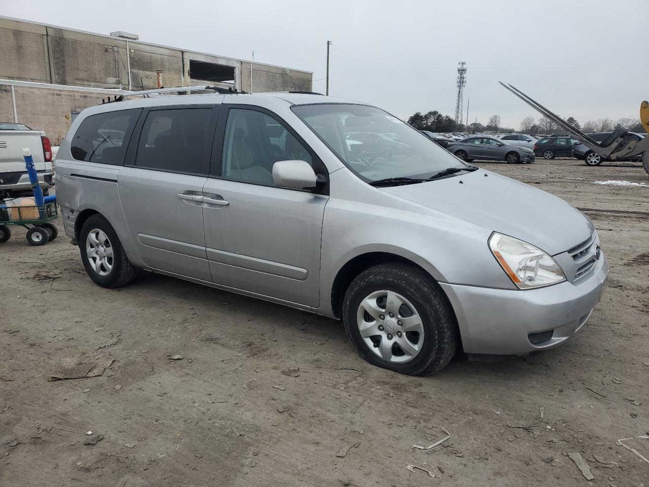 2010 Kia Sedona - Image 4