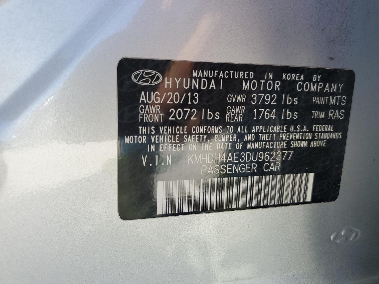 2013 Hyundai Elantra - Image 12