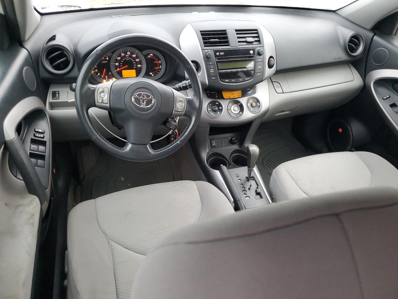 2008 Toyota RAV 4 - Image 8