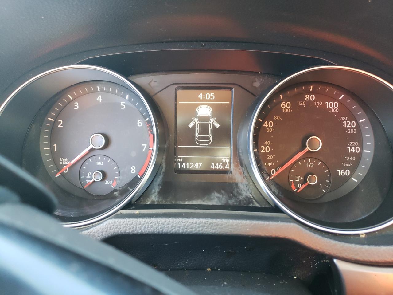 2018 Volkswagen Passat - Image 9
