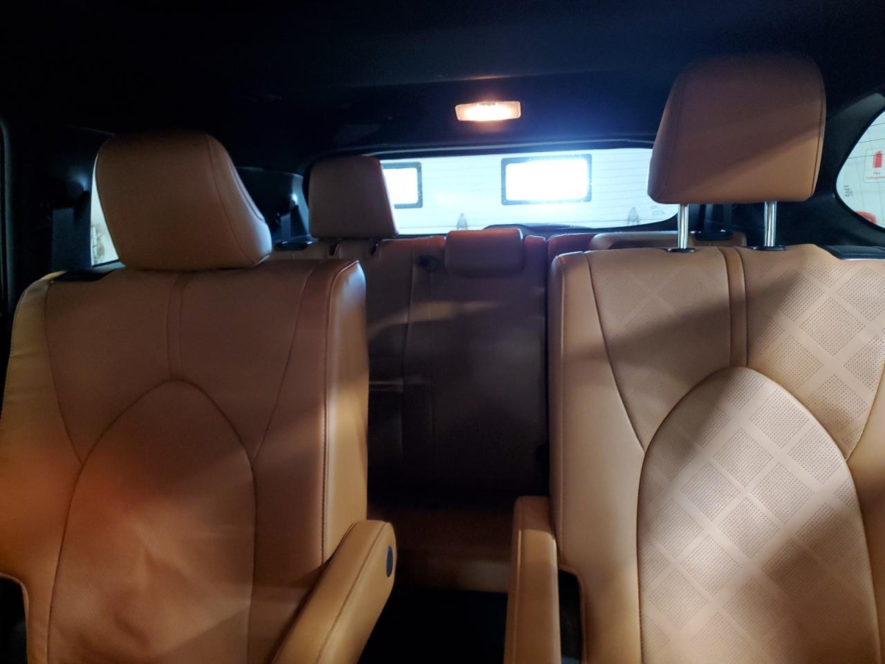 2021 Toyota Highlander - Image 10