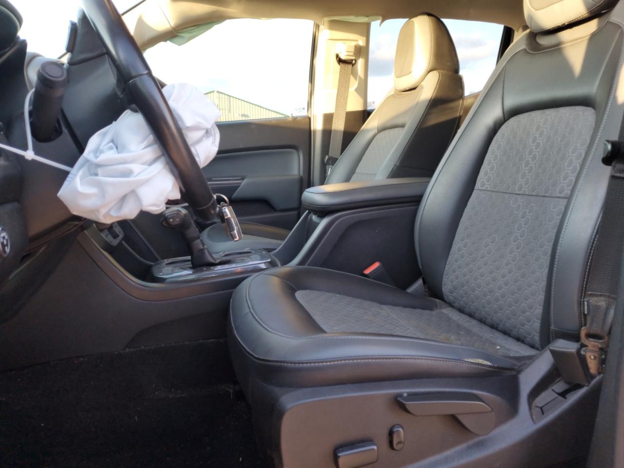 2017 Chevrolet Colorado - Image 7