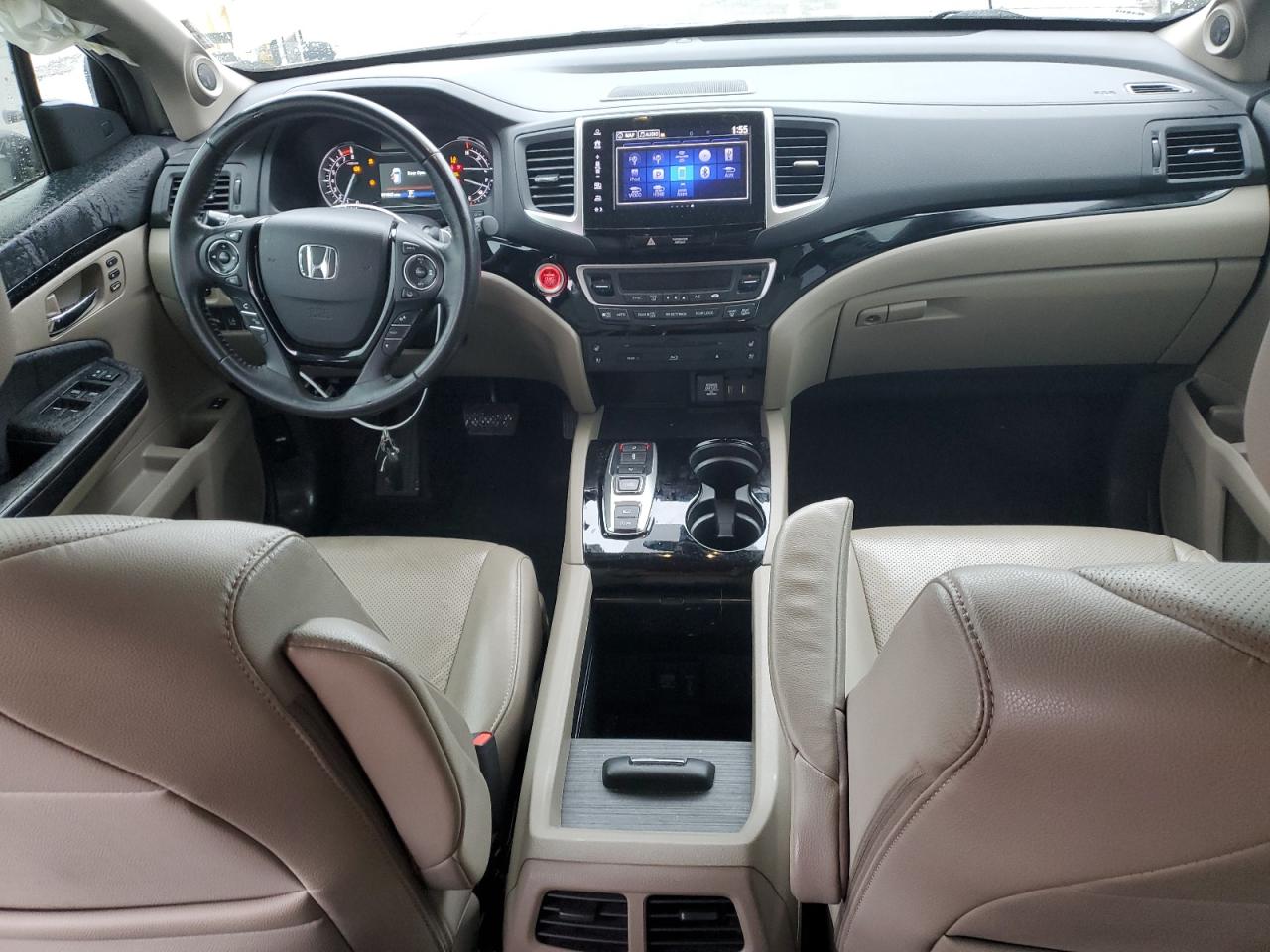 2017 Honda Pilot - Image 8