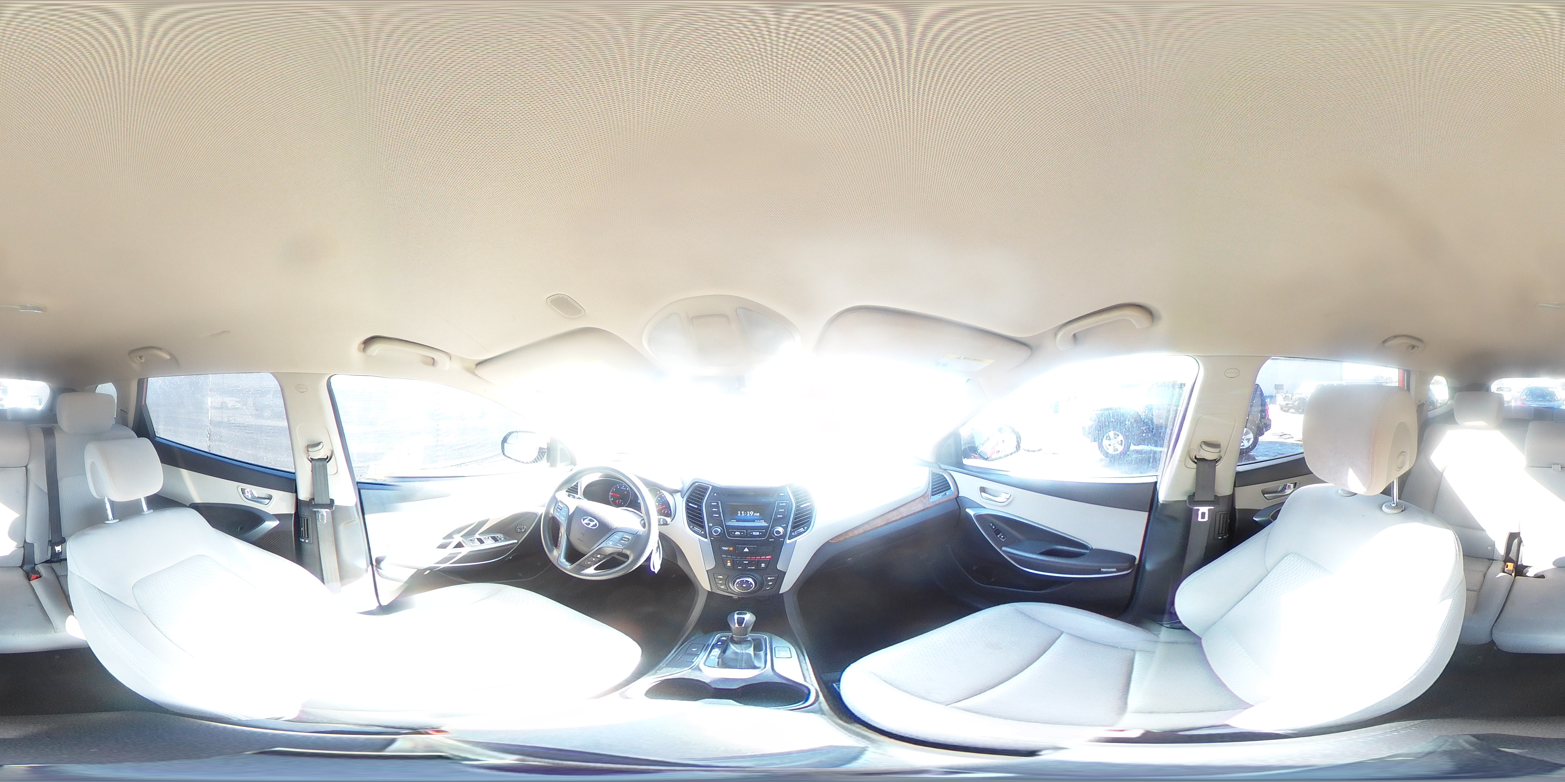 2016 Hyundai Santa Fe - Image 16