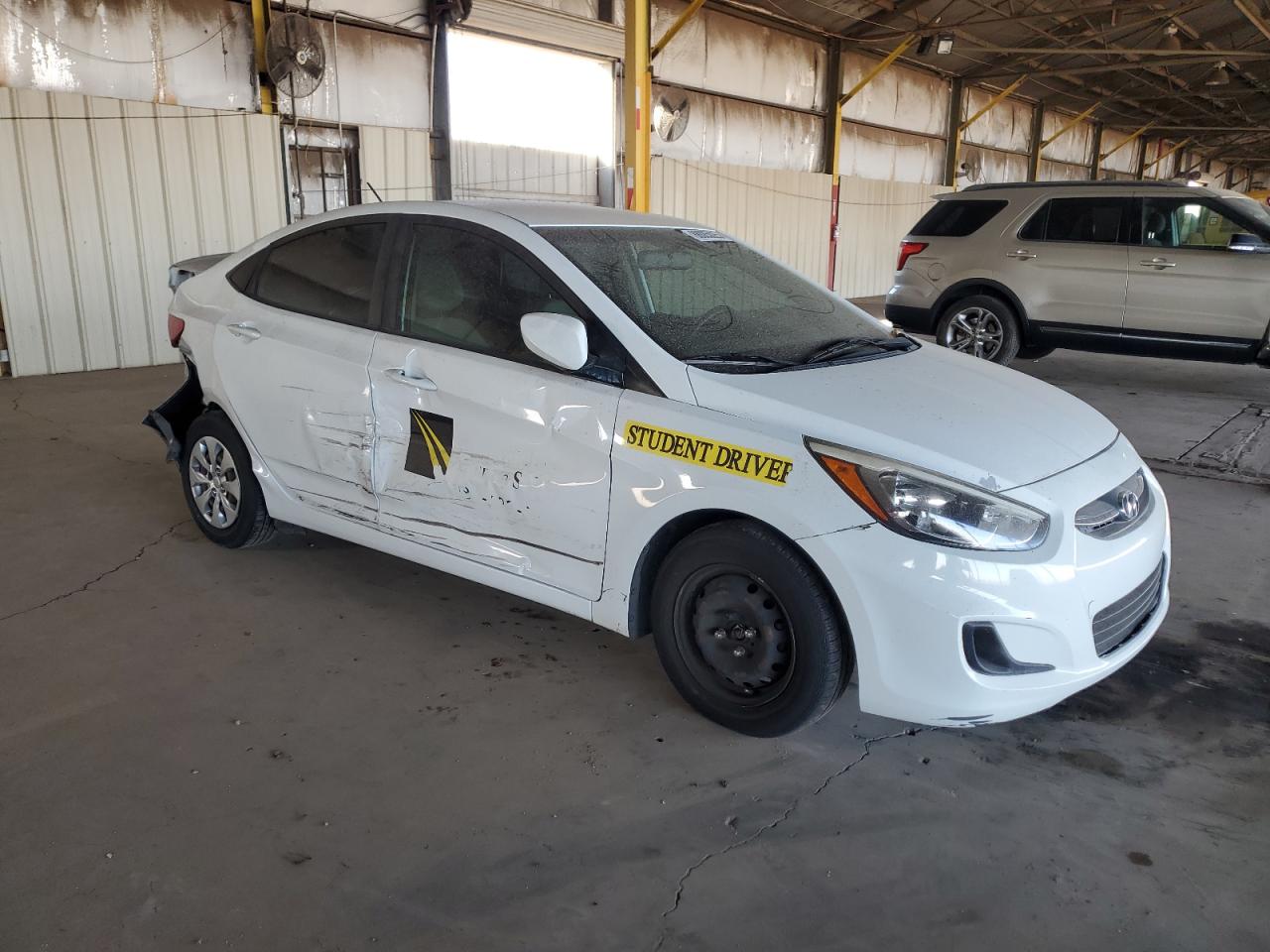 VIN KMHCT4AE6GU137500 2016 HYUNDAI ACCENT no.4