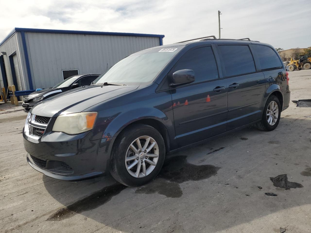 2014 Dodge Caravan - Image 1