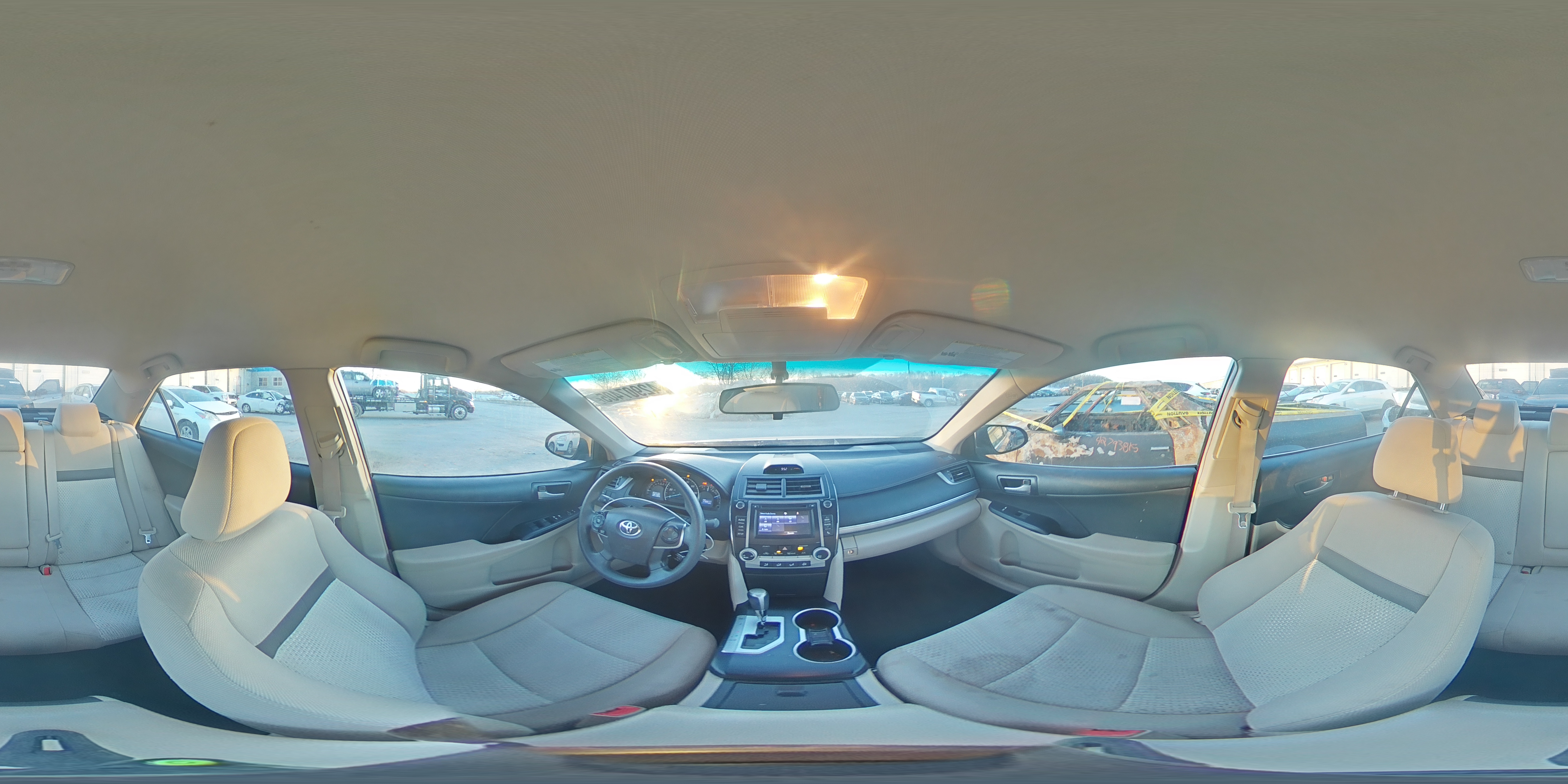 2014 Toyota Camry - Image 13