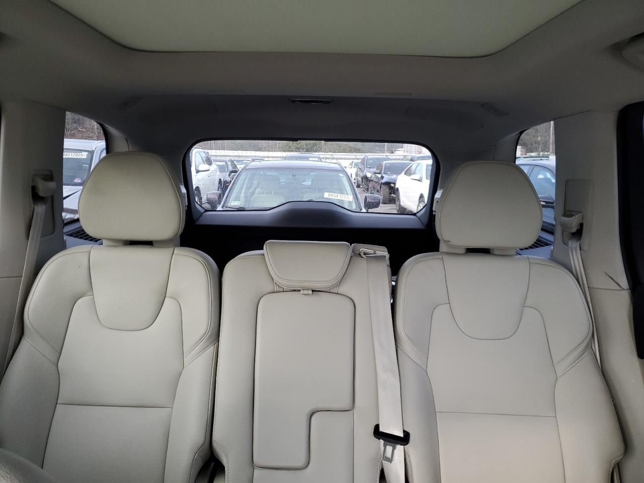 2017 Volvo XC90 - Image 10